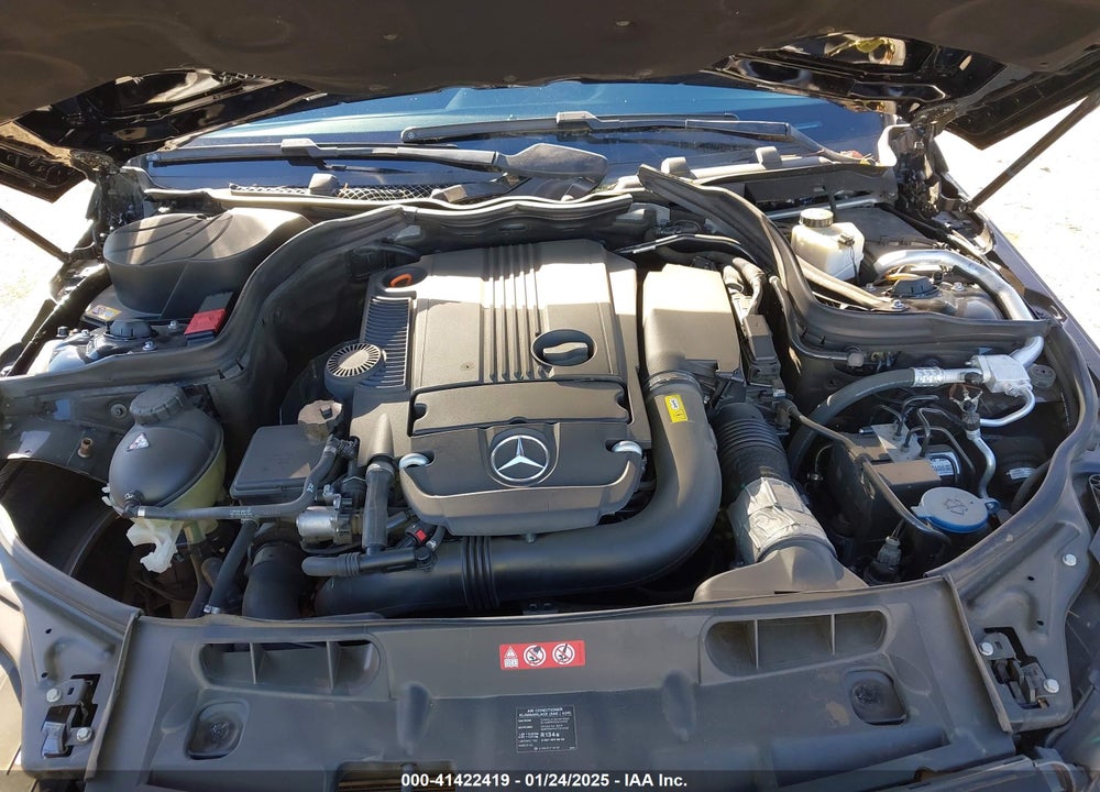 2014 MERCEDES-BENZ C 250 LUXURY/SPORT VIN: WDDGF4HB0ER317974