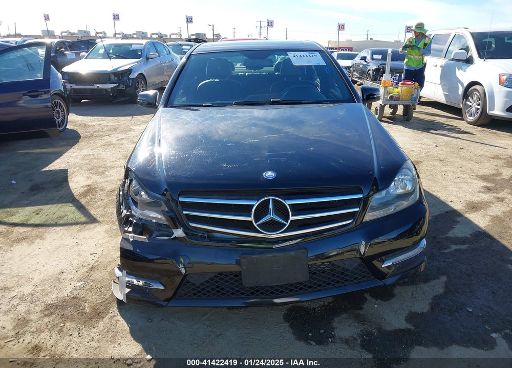 2014 MERCEDES-BENZ C 250 LUXURY/SPORT VIN: WDDGF4HB0ER317974