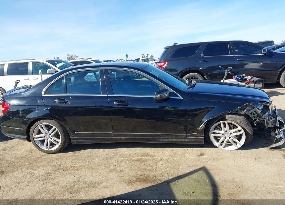 2014 MERCEDES-BENZ C 250 LUXURY/SPORT VIN: WDDGF4HB0ER317974