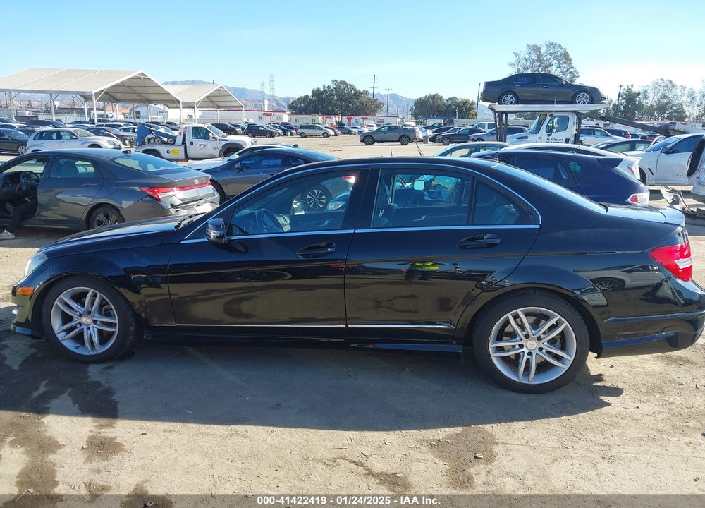 2014 MERCEDES-BENZ C 250 LUXURY/SPORT VIN: WDDGF4HB0ER317974