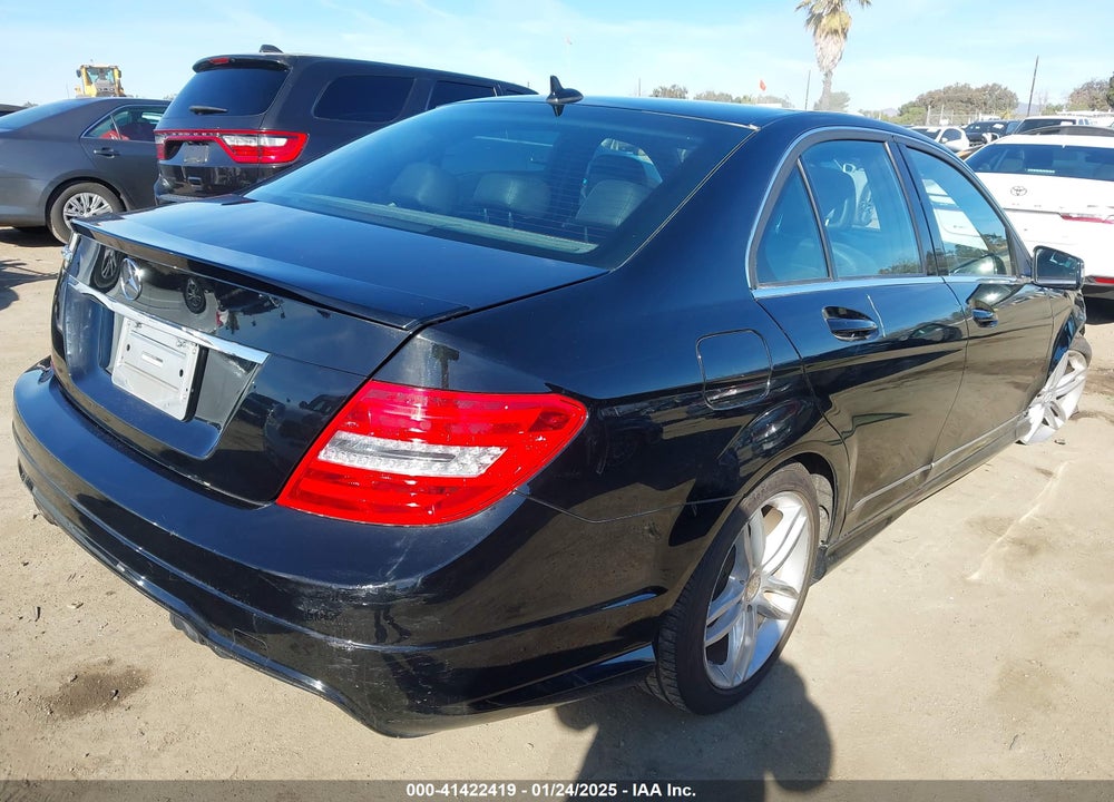 2014 MERCEDES-BENZ C 250 LUXURY/SPORT VIN: WDDGF4HB0ER317974