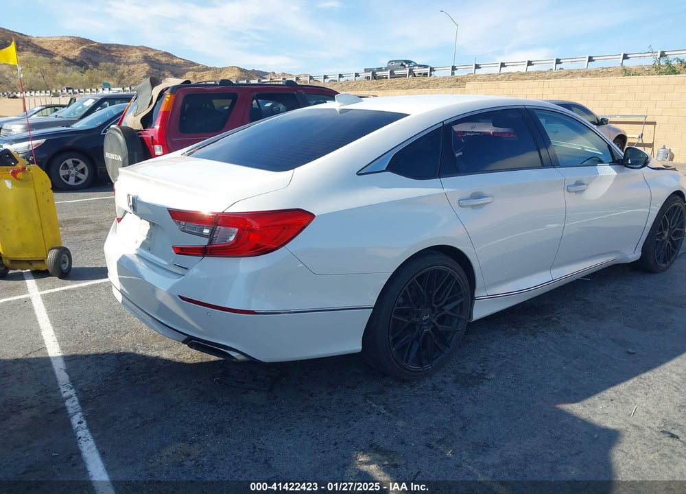 2018 HONDA ACCORD VIN: 1HGCV1F92JA169301