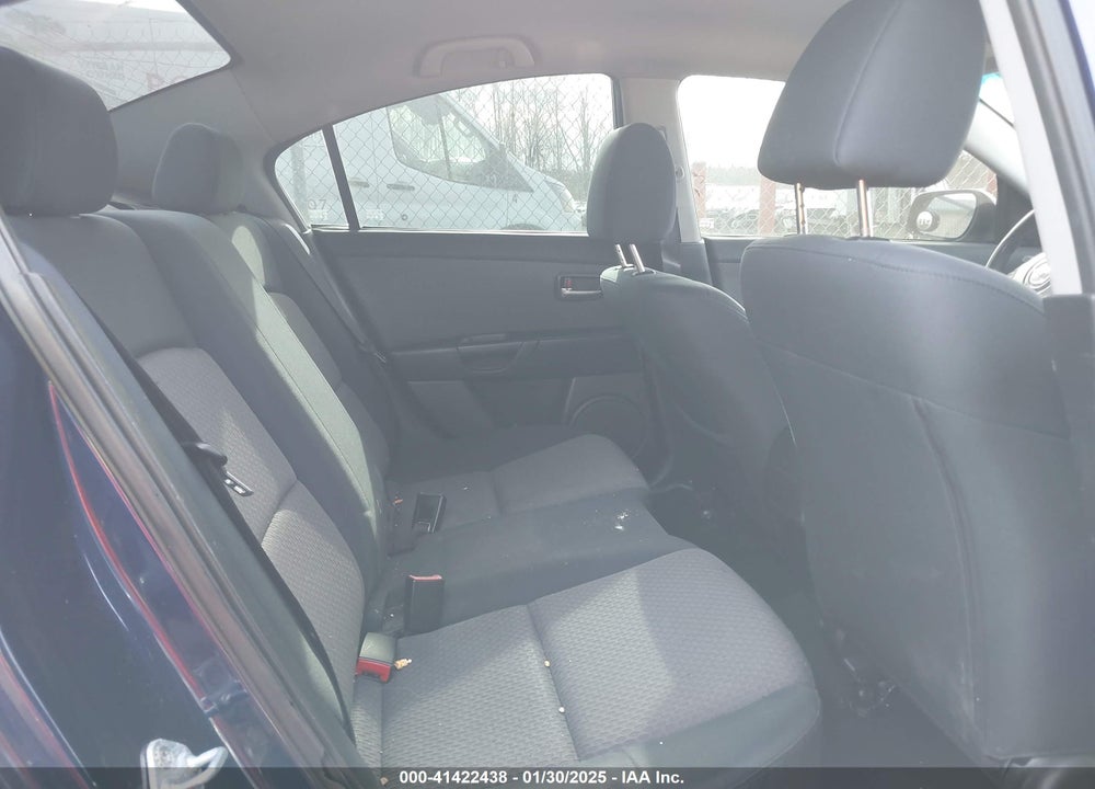2005 MAZDA 3 I VIN: JM1BK32F451290704