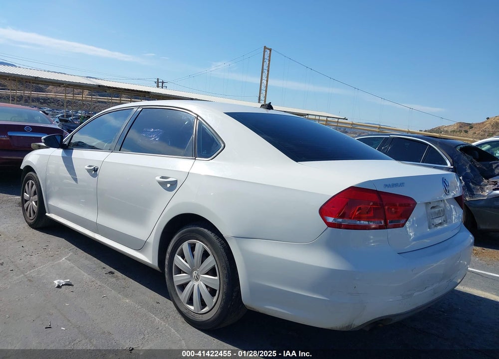 2012 VOLKSWAGEN PASSAT VIN: 1VWAP7A38CC069049