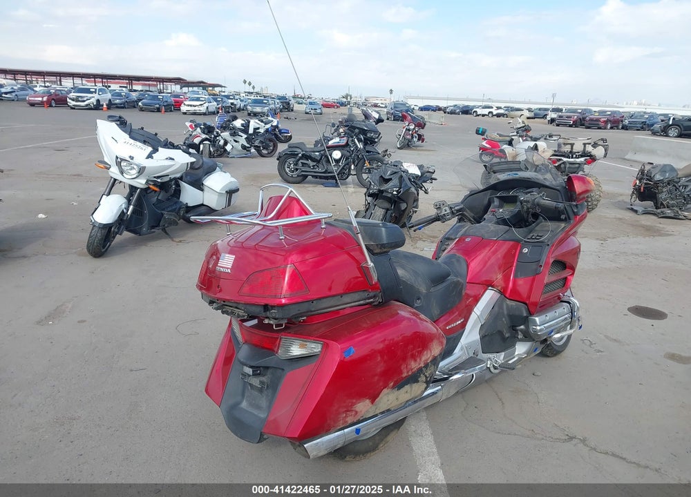 2014 HONDA GL1800 G VIN: JH2SC68G1EK200411