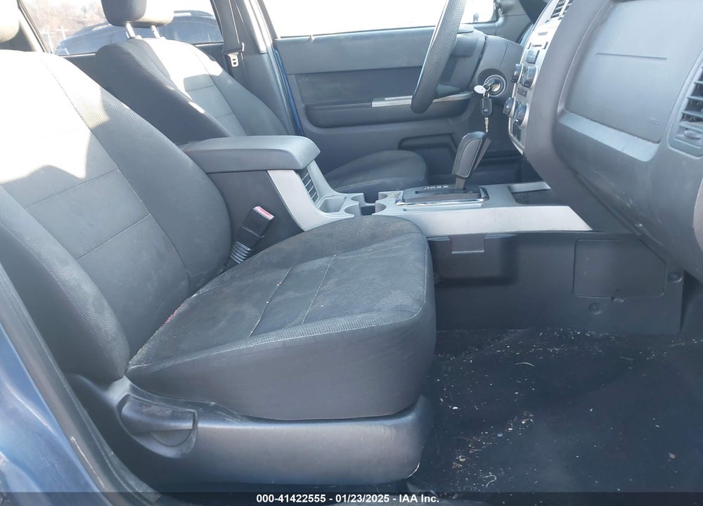 2009 FORD ESCAPE XLT VIN: 1FMCU03749KC47920