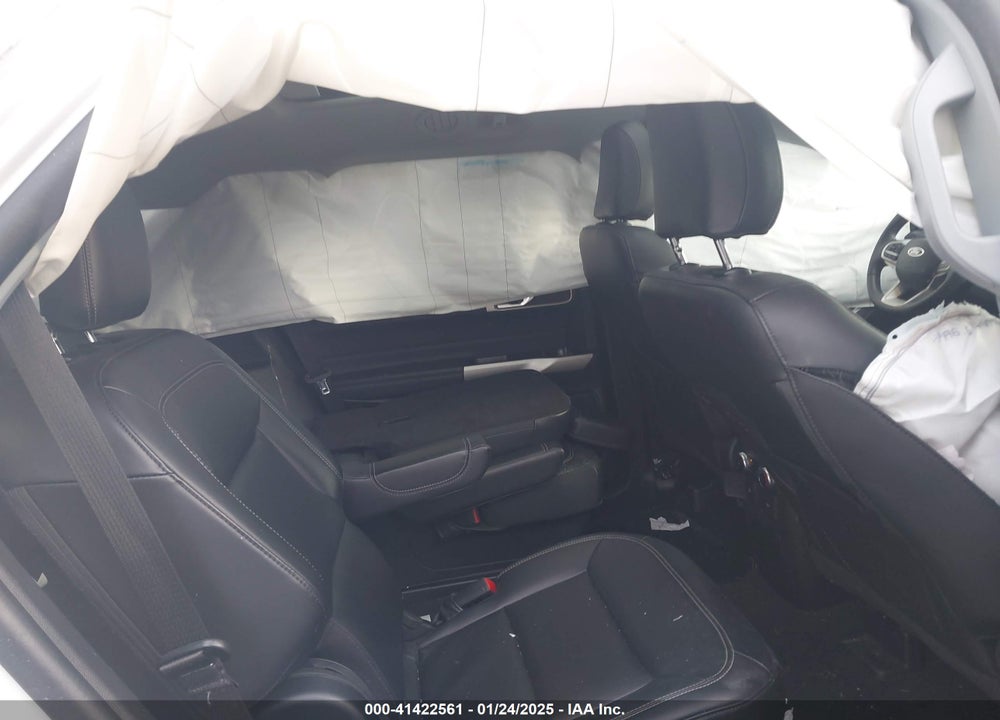 2023 FORD EXPLORER XLT VIN: 1FMSK8DHXPGA52489