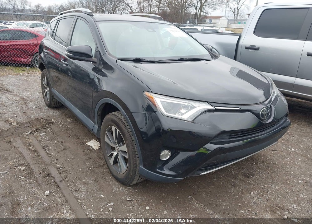 2017 TOYOTA RAV4 XLE VIN: 2T3WFREV4HW400586