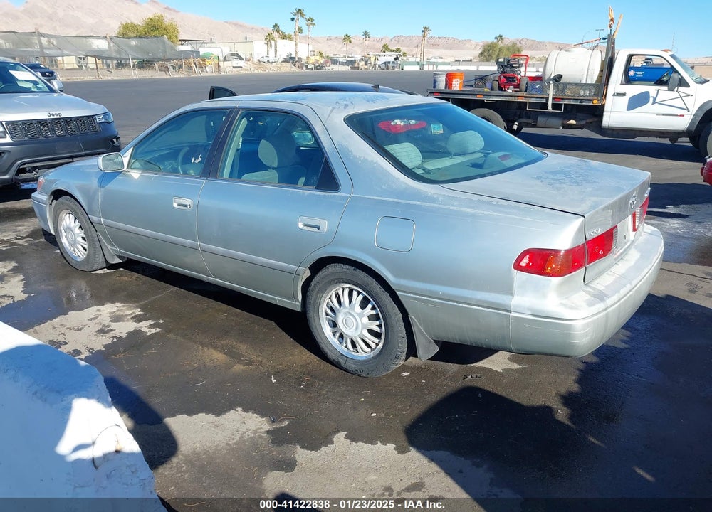 2001 TOYOTA CAMRY LE VIN: JT2BG28K510539956