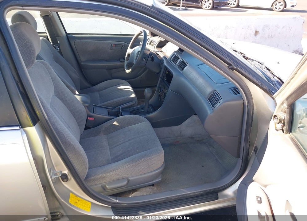 2001 TOYOTA CAMRY LE VIN: JT2BG28K510539956