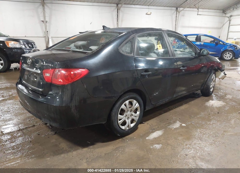 2010 HYUNDAI ELANTRA VIN: KMHDU4AD1AU836677