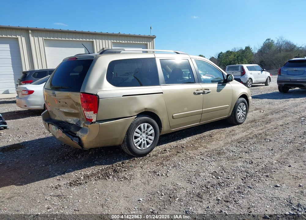 2011 KIA SEDONA LX VIN: KNDMG4C78B6403835
