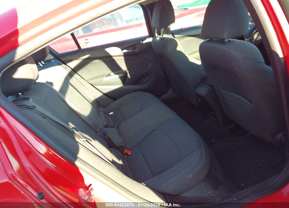 2017 CHEVROLET CRUZE VIN: 1G1BE5SM7H7244893