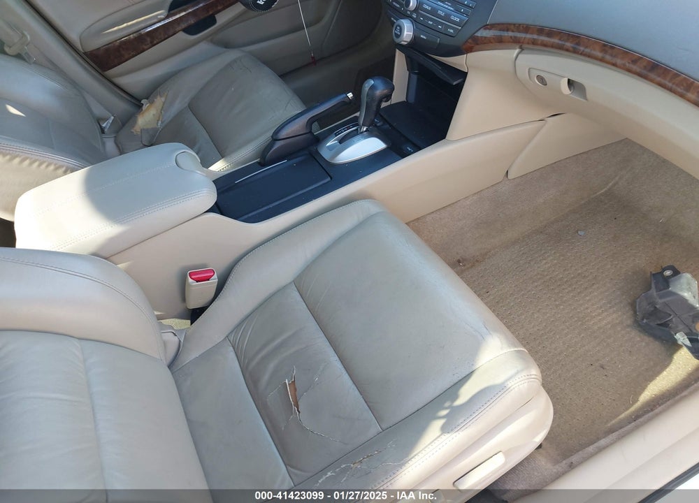 2009 HONDA ACCORD VIN: 1HGCP368X9A003827