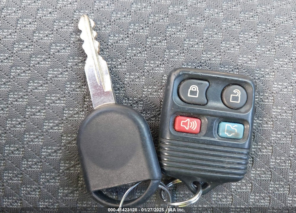 2007 FORD FOCUS S/SE/SES VIN: 1FAFP31N47W298051