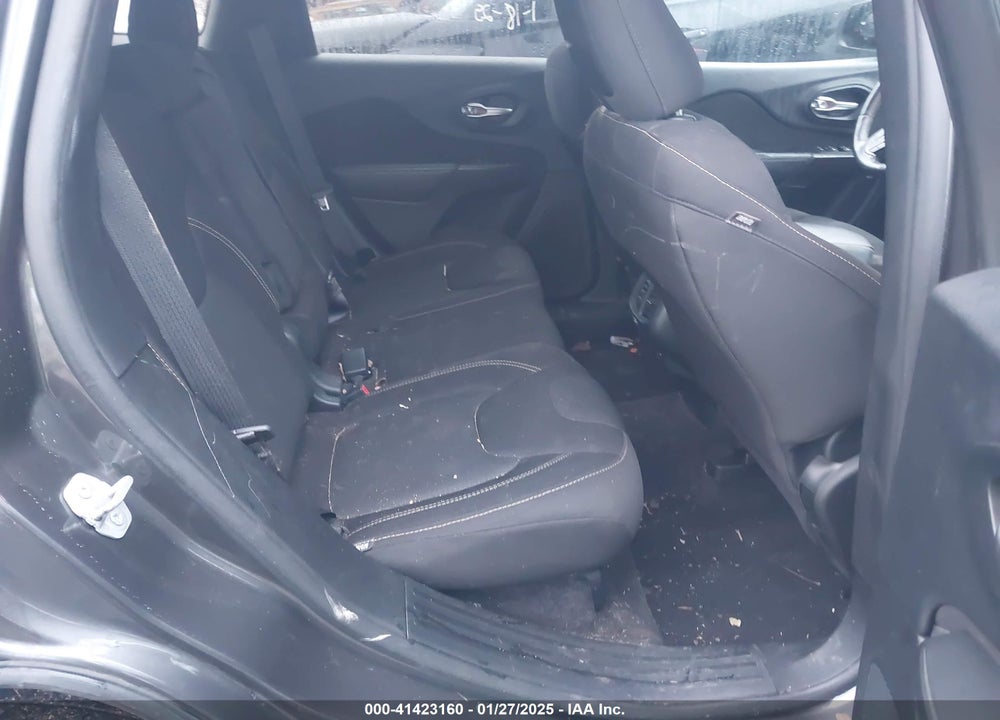 2016 JEEP CHEROKEE VIN: 1C4PJLCBXGW222059