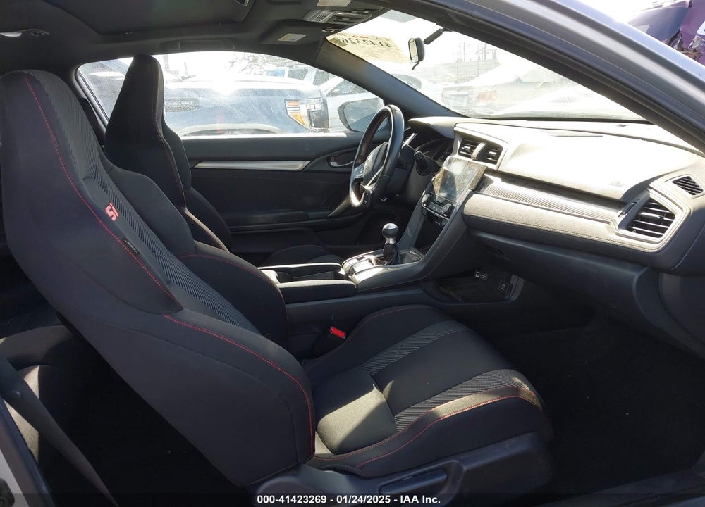 2018 HONDA CIVIC VIN: 2HGFC3A55JH750201