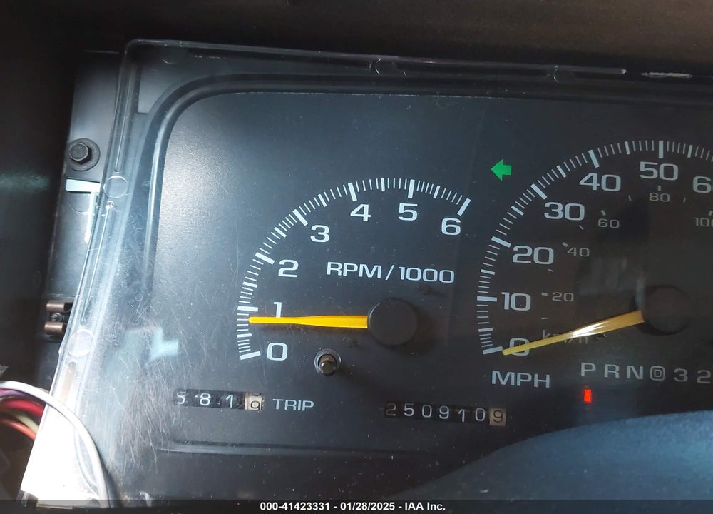 1998 GMC SIERRA 1500 SL WIDESIDE VIN: 2GTEK19R0W1515178