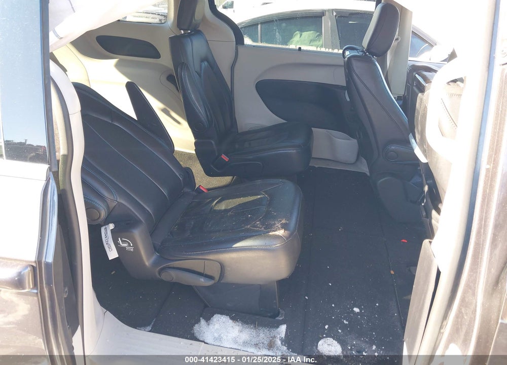 2021 CHRYSLER PACIFICA TOURING L VIN: 2C4RC1BG6MR605179