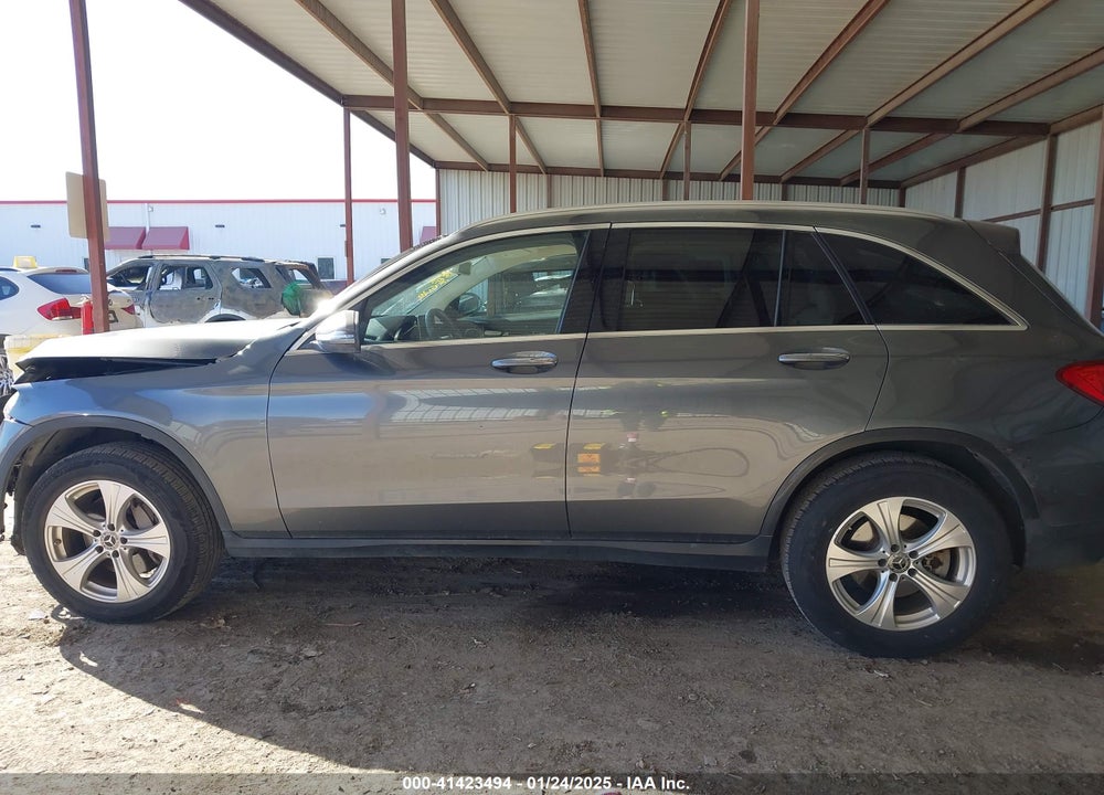 2018 MERCEDES-BENZ GLC 300 VIN: WDC0G4JB2JV033700