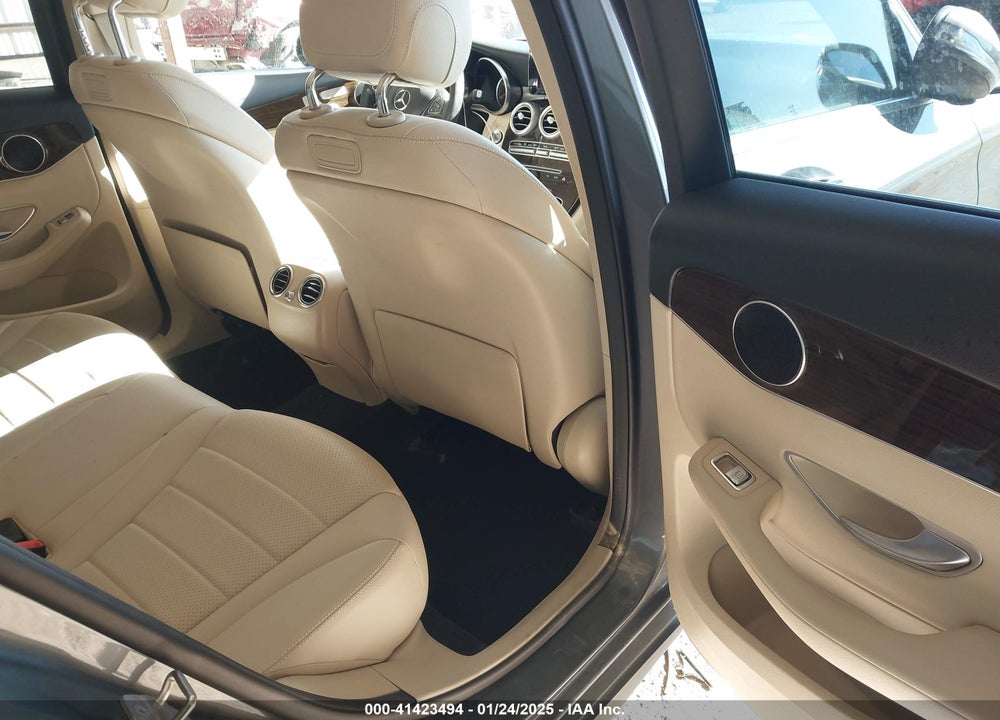 2018 MERCEDES-BENZ GLC 300 VIN: WDC0G4JB2JV033700