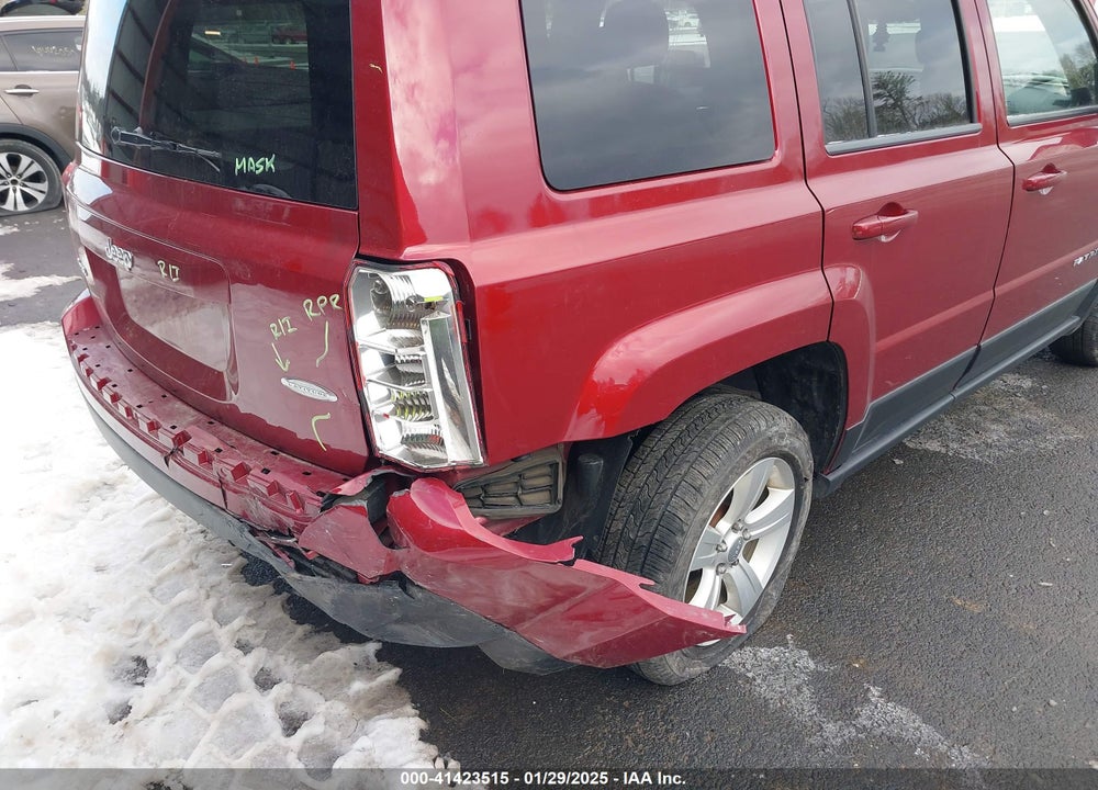 2014 JEEP PATRIOT LATITUDE VIN: 1C4NJRFBXED627661