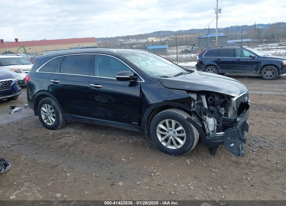 2018 KIA SORENTO 2.4L LX VIN: 5XYPGDA35JG364369