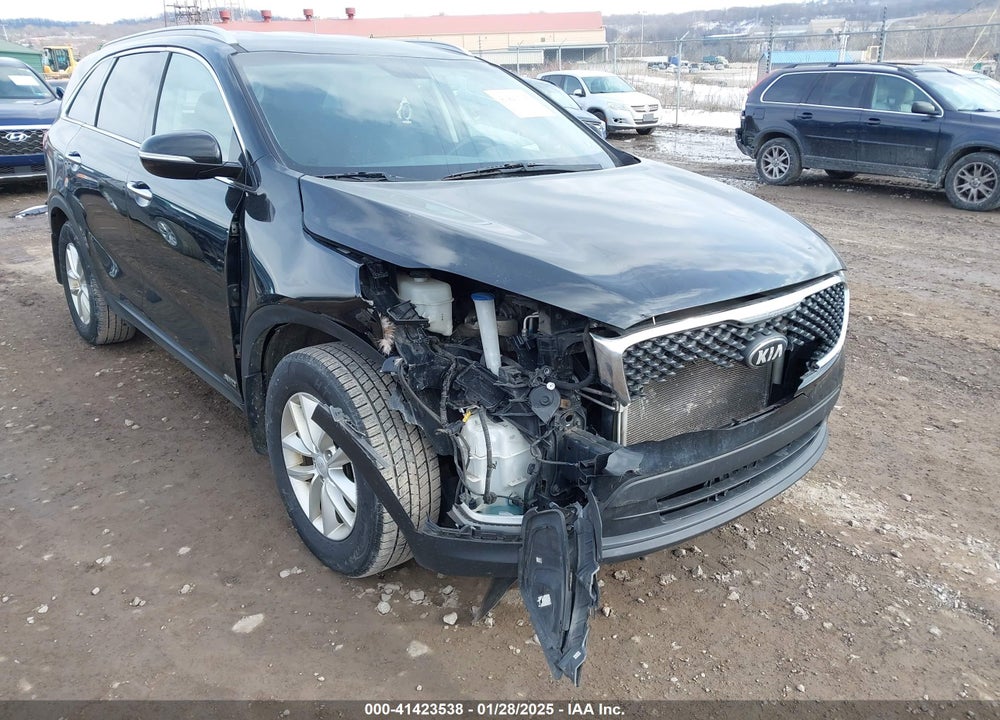 2018 KIA SORENTO 2.4L LX VIN: 5XYPGDA35JG364369