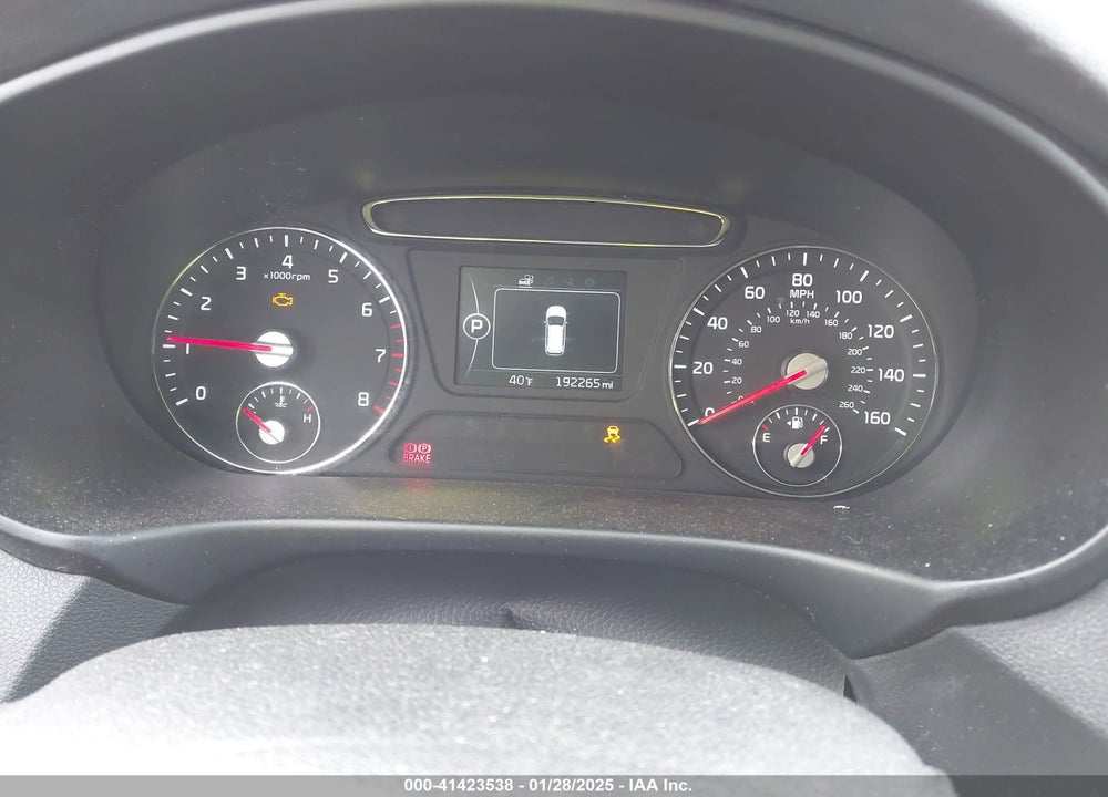 2018 KIA SORENTO 2.4L LX VIN: 5XYPGDA35JG364369