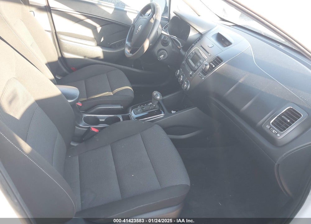 2017 KIA FORTE LX VIN: 3KPFK4A72HE022303