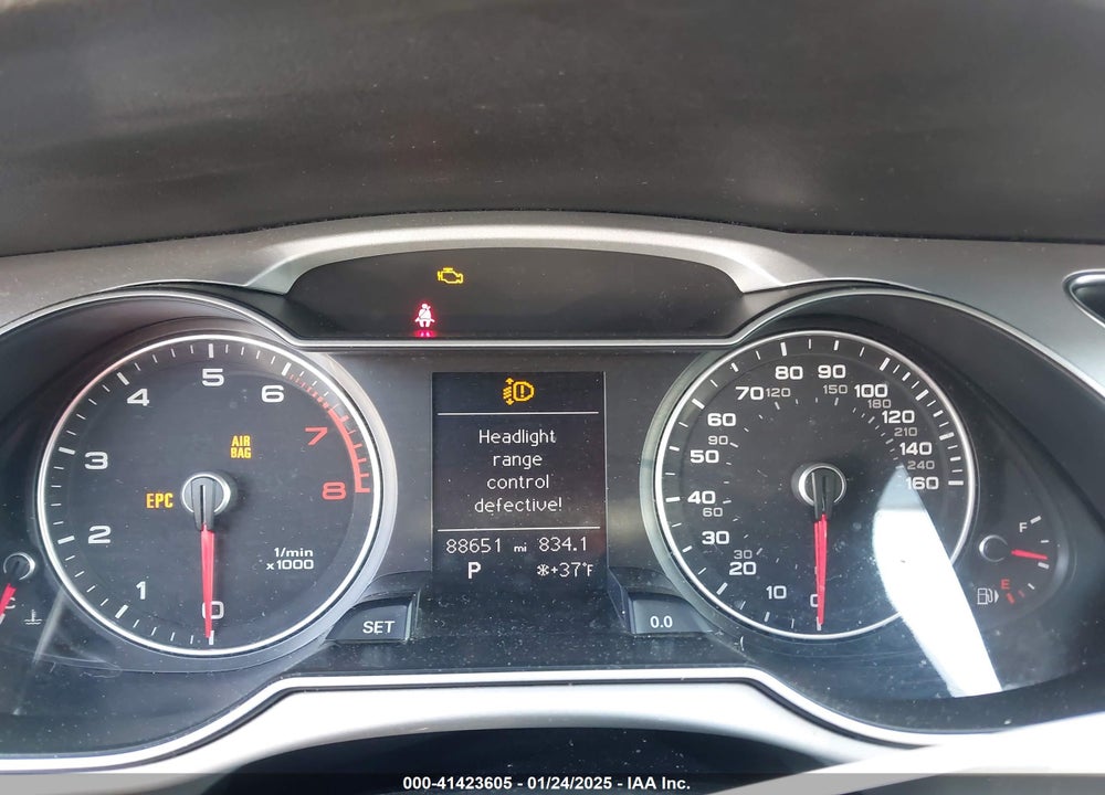 2016 AUDI A4 VIN: WAUAFAFL0GA011852