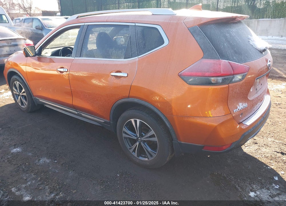 2017 NISSAN ROGUE VIN: JN8AT2MV2HW014699