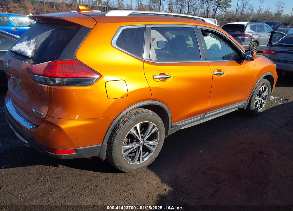 2017 NISSAN ROGUE VIN: JN8AT2MV2HW014699