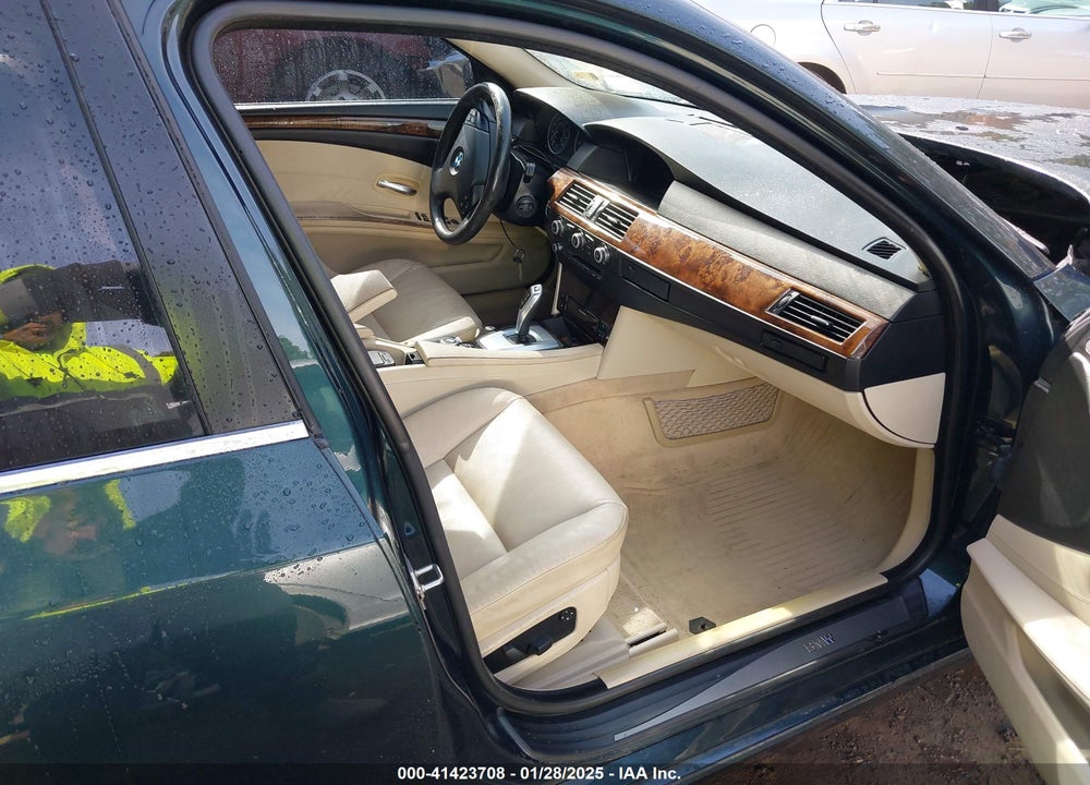 2010 BMW 528I XDRIVE VIN: WBANV1C58AC443238