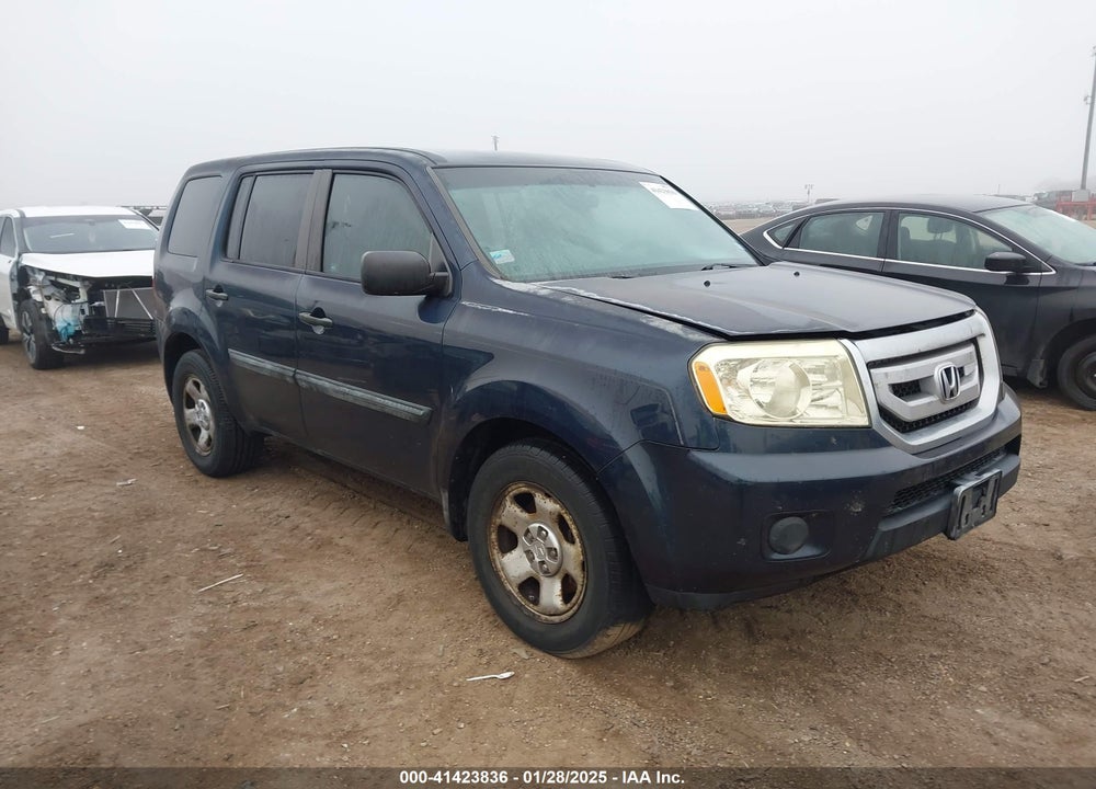 2011 HONDA PILOT LX VIN: 5FNYF3H25BB030060