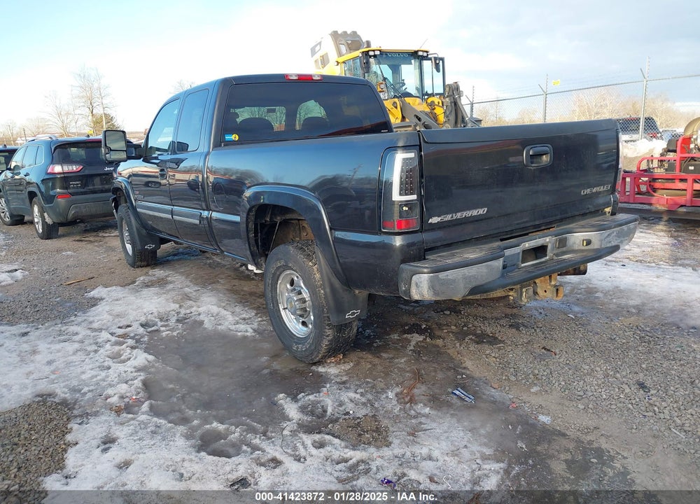 2005 CHEVROLET SILVERADO 2500HD LT VIN: 1GCHK29245E129737