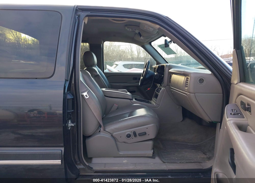 2005 CHEVROLET SILVERADO 2500HD LT VIN: 1GCHK29245E129737