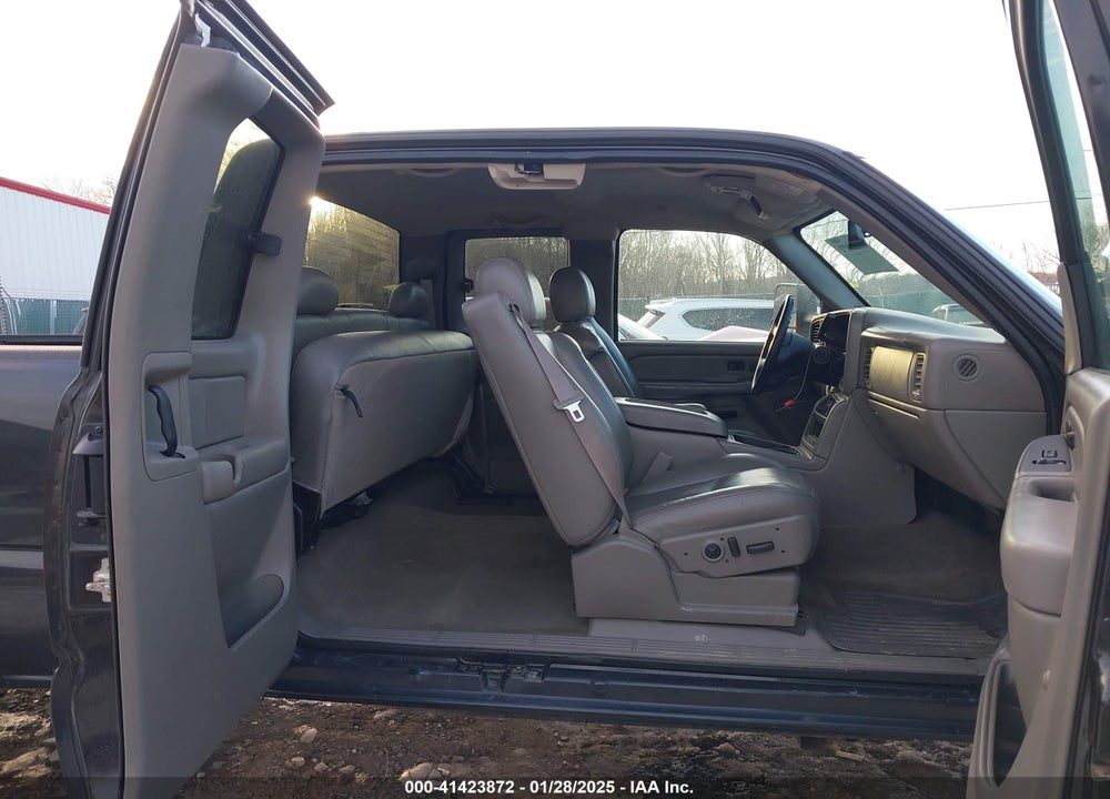2005 CHEVROLET SILVERADO 2500HD LT VIN: 1GCHK29245E129737