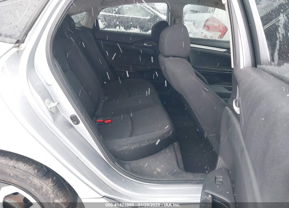 2018 HONDA CIVIC LX VIN: 19XFC2F58JE204666