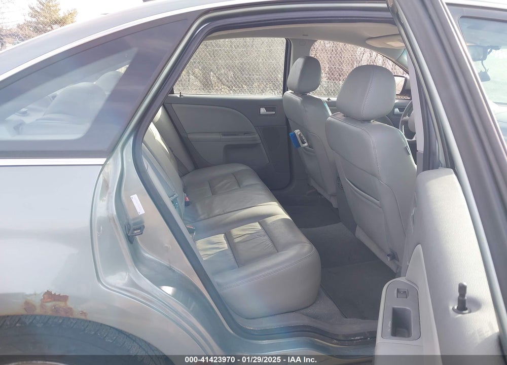 2007 FORD FIVE HUNDRED VIN: 1FAHP24127G164497