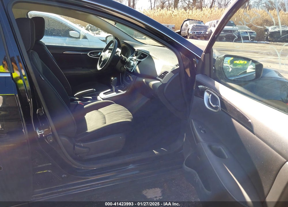 2018 NISSAN SENTRA SV VIN: 3N1AB7AP5JL661601