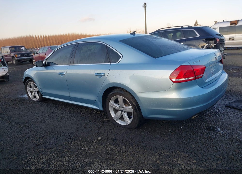 2013 VOLKSWAGEN PASSAT VIN: 1VWBP7A31DC116105
