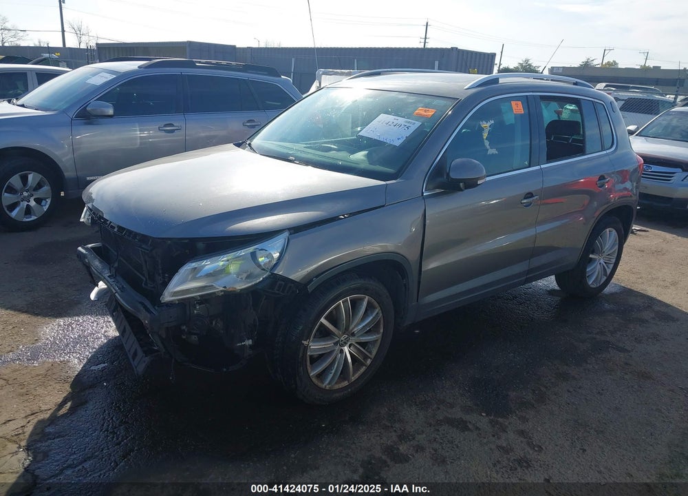2011 VOLKSWAGEN TIGUAN SE VIN: WVGAV7AX6BW551586