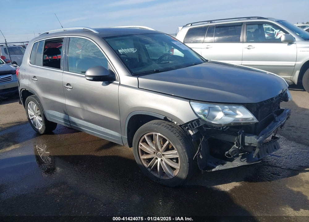 2011 VOLKSWAGEN TIGUAN SE VIN: WVGAV7AX6BW551586