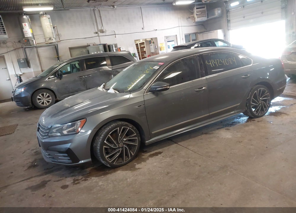 2017 VOLKSWAGEN PASSAT VIN: 1VWDT7A39HC043642