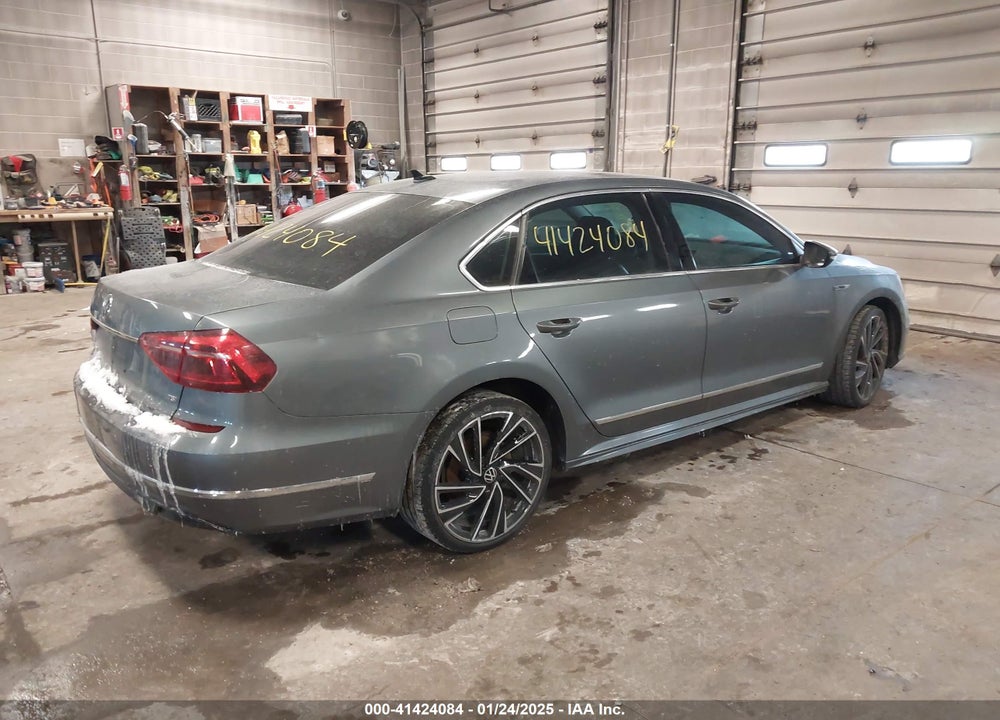 2017 VOLKSWAGEN PASSAT VIN: 1VWDT7A39HC043642