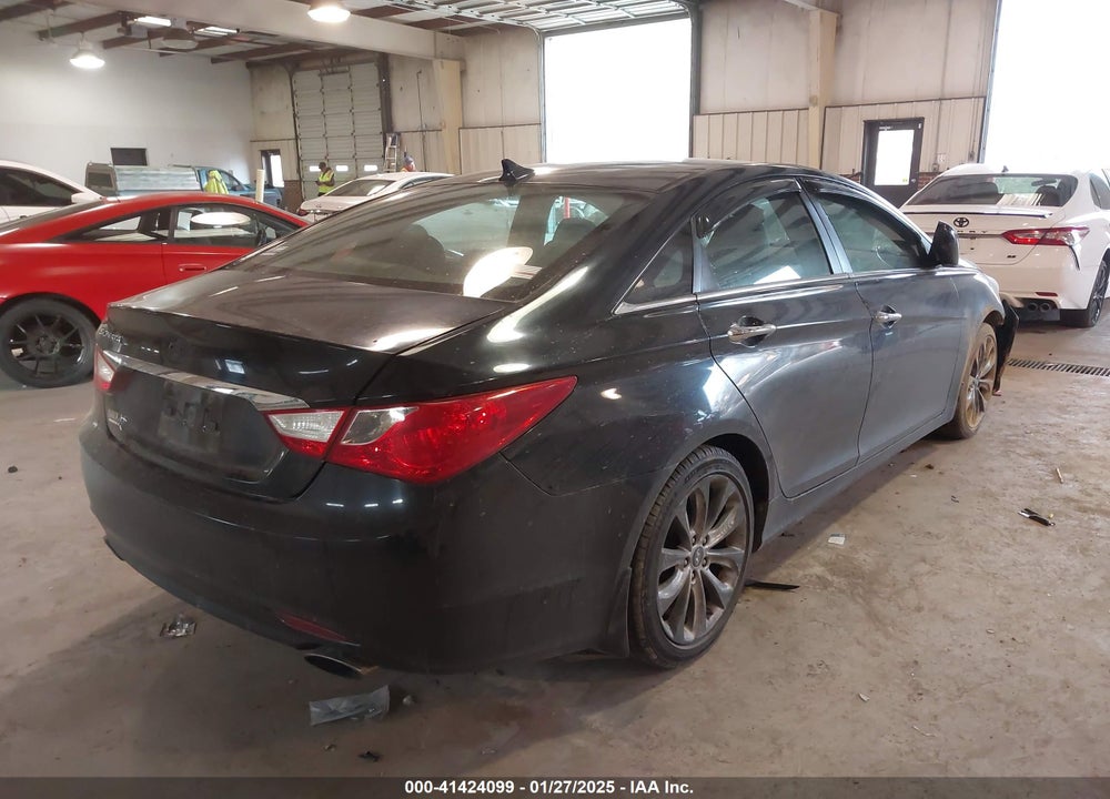 2011 HYUNDAI SONATA VIN: 5NPEC4AC2BH304983