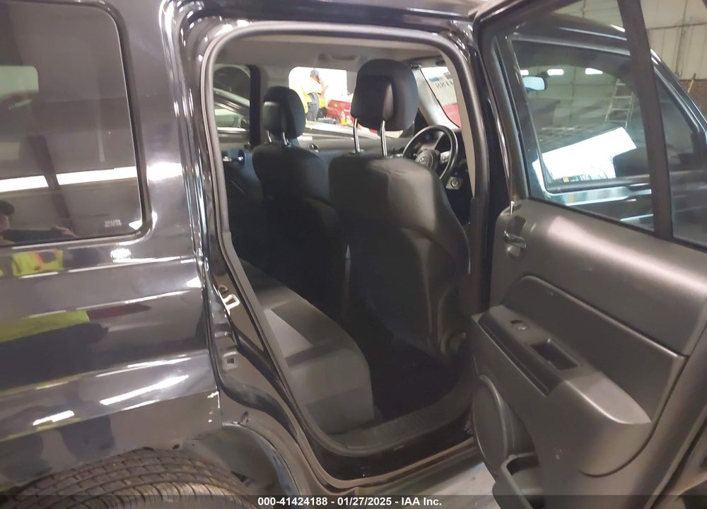2013 JEEP PATRIOT LATITUDE VIN: 1C4NJRFB3DD165393
