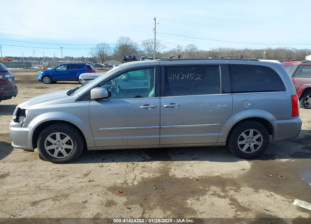 2013 CHRYSLER TOWN & COUNTRY TOURING VIN: 2C4RC1BG1DR656685