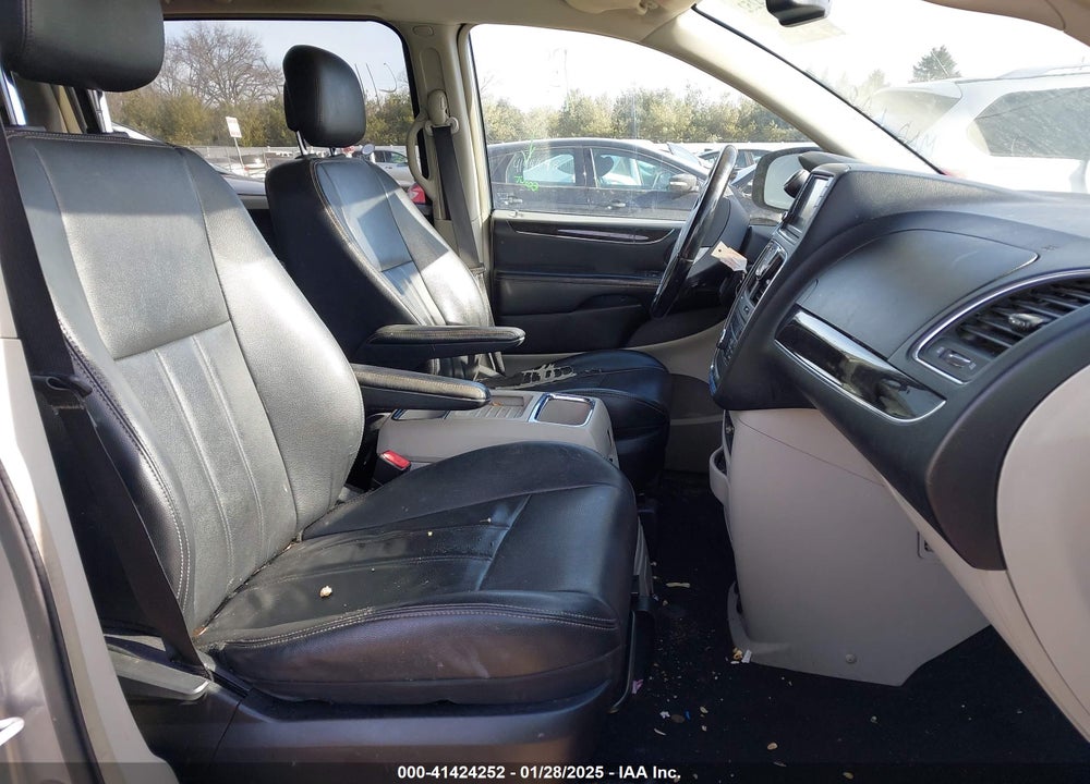 2013 CHRYSLER TOWN & COUNTRY TOURING VIN: 2C4RC1BG1DR656685
